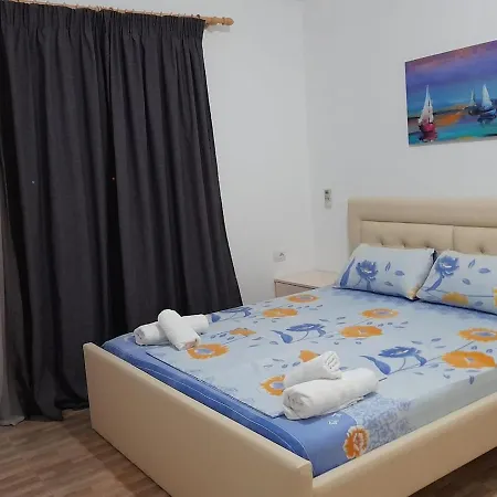 Xhimi Πανσιόν Εξαμίλιο