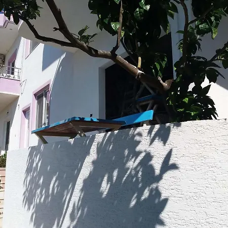 Xhimi Πανσιόν Εξαμίλιο