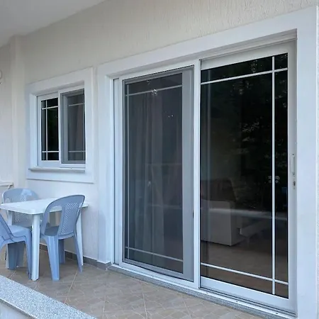 Xhimi Guest house