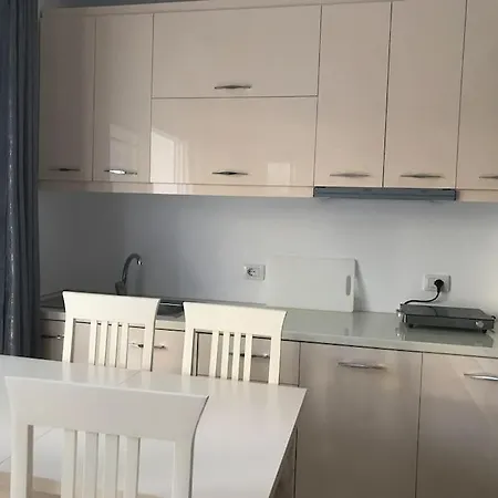 Xhimi Guest house
