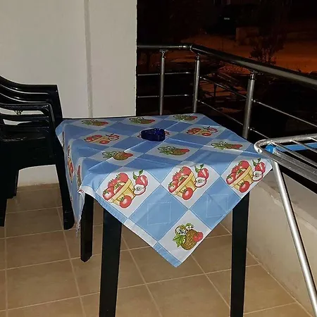Xhimi Guest house *