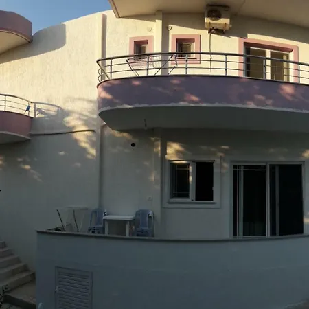 Xhimi Guest house *